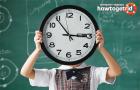 Hogyan tanítsuk meg a gyermeket, hogy nyilakkal számolja az időt: óra és szimulátor a tanítási időhöz