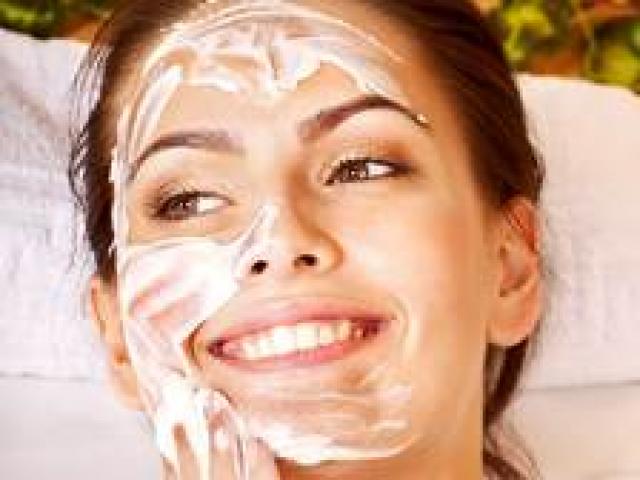 Moisturizing face masks, homemade recipes for all skin types