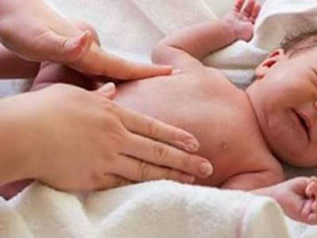 Ознаки проблем із животом у малюка